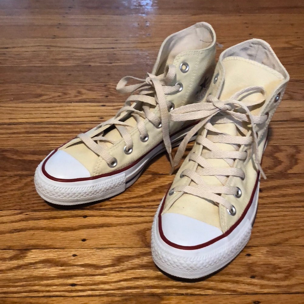 Natural white (off white) Converse High Tops